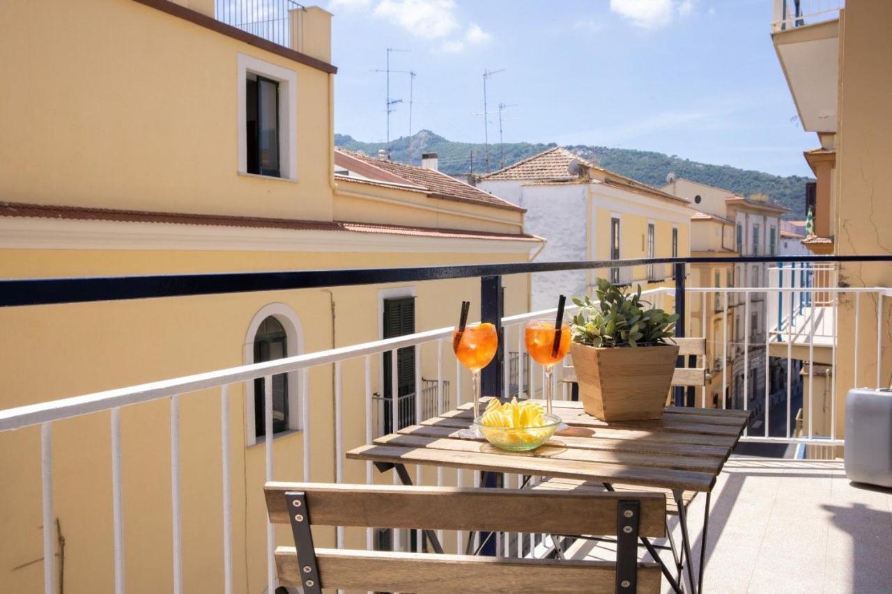 Cota Holidays House ปิอาโนดิซอร์เรนโต ภายนอก รูปภาพ